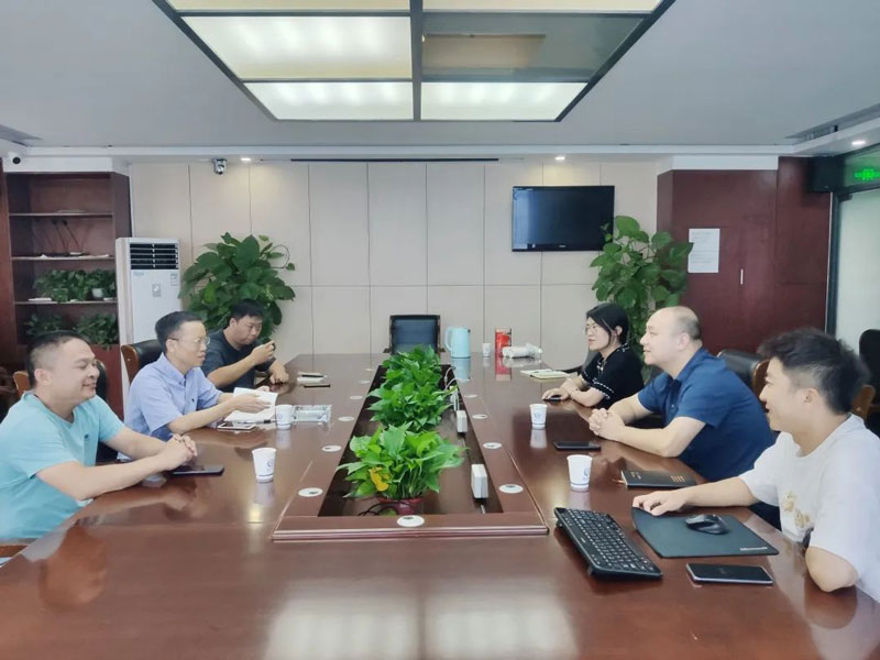 鄭州市科技局、發(fā)改委、生態(tài)環(huán)境局領(lǐng)導(dǎo)蒞臨鑫安利集團(tuán)調(diào)研